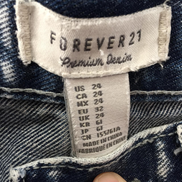 FOREVER 21(フォーエバートゥエンティーワン)のFOREVER21 ショートパンツ レディースのパンツ(ショートパンツ)の商品写真