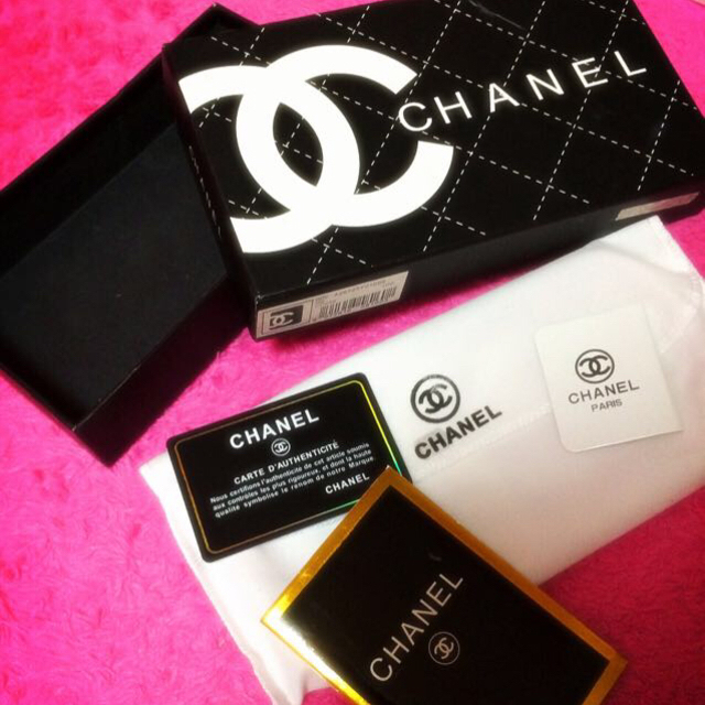 CHANEL(シャネル)長財布 レディースのファッション小物(財布)の商品写真