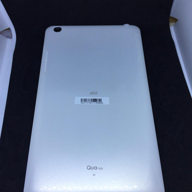 京セラ(キョウセラ)のqua tab 01 KYT31 本体のみ スマホ/家電/カメラのPC/タブレット(タブレット)の商品写真