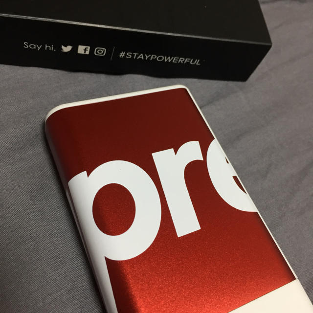 Supreme(シュプリーム)のSupreme Mophie Encore Plus 10K シュプリーム スマホ/家電/カメラのスマートフォン/携帯電話(バッテリー/充電器)の商品写真