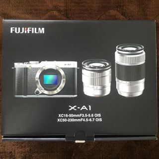 フジフイルム(富士フイルム)のFUJIFILM X-A1 ダブルズームレンズキット(ミラーレス一眼)