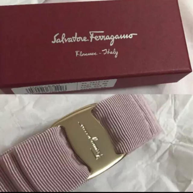 Salvatore Ferragamo(サルヴァトーレフェラガモ)の新品未使用 フェラガモ ヴァラ バレッタ レディースのヘアアクセサリー(バレッタ/ヘアクリップ)の商品写真