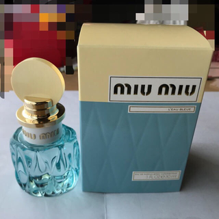 ミュウミュウ(miumiu)のmiumiu /ミュウミュウ/香水/ローブルー/箱あり/30ml(香水(女性用))