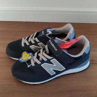 ニューバランス(New Balance)の箱なし　ニューバランス キッズ スニーカー
22cm ネイビー(スニーカー)