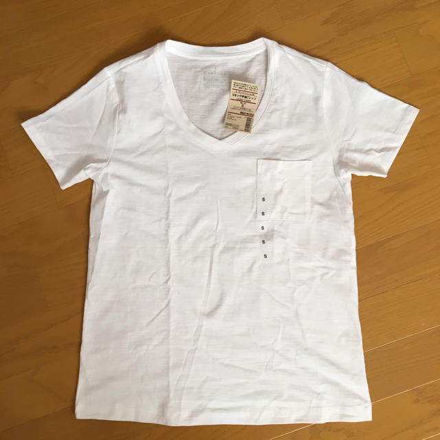 MUJI (無印良品)(ムジルシリョウヒン)の新品未使用 無印良品 Vネック半袖Tシャツ レディースのトップス(Tシャツ(半袖/袖なし))の商品写真