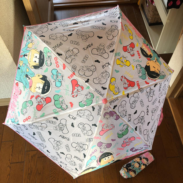 おそ松さん*折りたたみ傘 エンタメ/ホビーのアニメグッズ(その他)の商品写真
