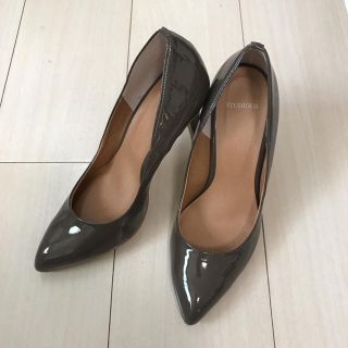 ステュディオス(STUDIOUS)の再値下げ【美品】STUDIOUS キレイめ エナメルパンプス S ブラウングレー(ハイヒール/パンプス)