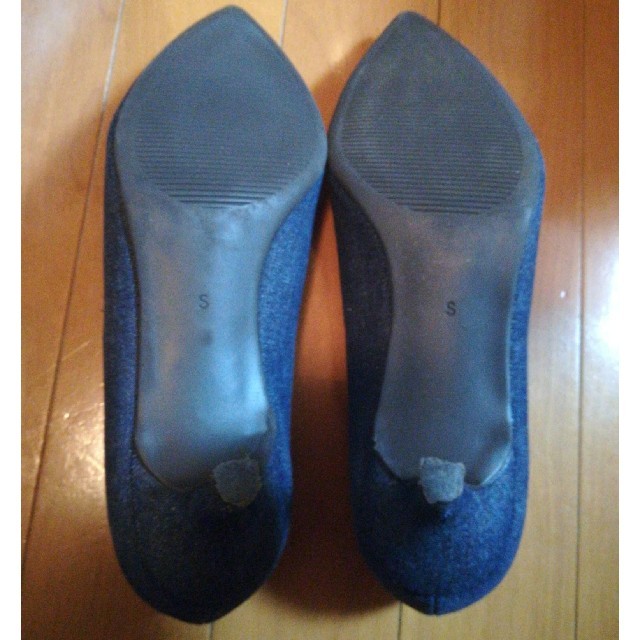 GU(ジーユー)のGU スカラップパールパンプス デニム レディースの靴/シューズ(ハイヒール/パンプス)の商品写真