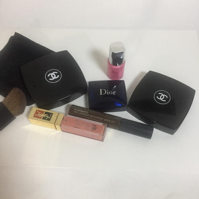 CHANEL(シャネル)の化粧品 まとめ売り  CHANEL Dior MAC イブサンローラン コスメ/美容のベースメイク/化粧品(その他)の商品写真