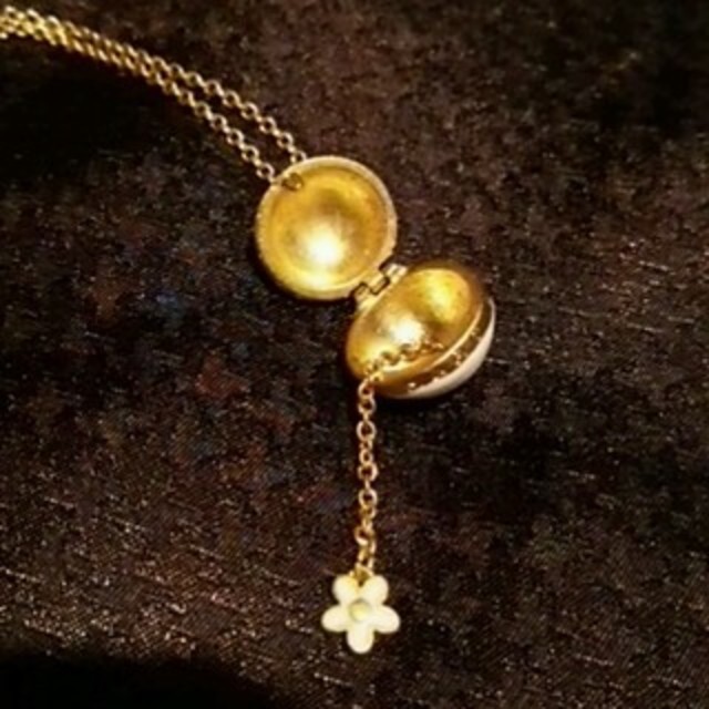 MARC BY MARC JACOBS(マークバイマークジェイコブス)のマークのペンダント♪ レディースのアクセサリー(ネックレス)の商品写真