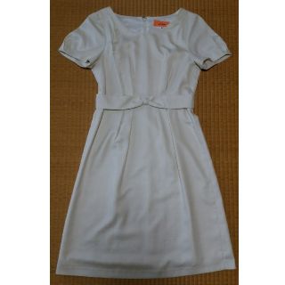 スーナウーナ(SunaUna)のスーナウーナ　春夏用　ワンピース　白　清楚　上品(ひざ丈ワンピース)