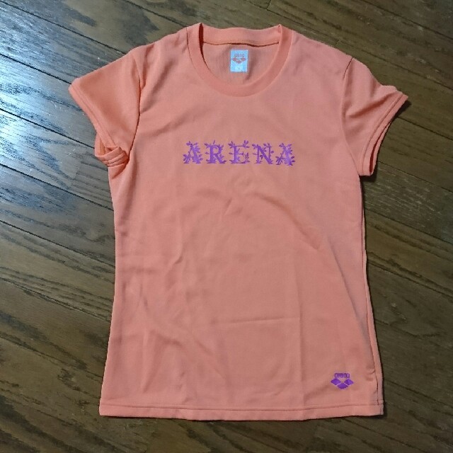 arena(アリーナ)のTシャツ スポーツウェア スポーツ/アウトドアのランニング(ウェア)の商品写真