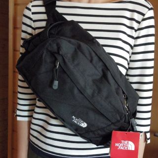 ザノースフェイス(THE NORTH FACE)の☆大人気☆ ノースフェイス　クラシックカンガ　ウエストバッグ ウエストポーチ　黒(ボディバッグ/ウエストポーチ)