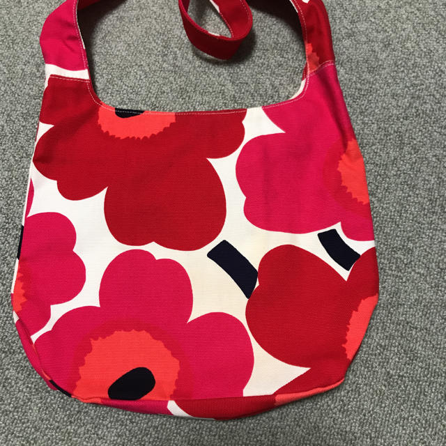 marimekko(マリメッコ)のマリメッコ ショルダーバッグ ウニッコ トート レディースのバッグ(ショルダーバッグ)の商品写真