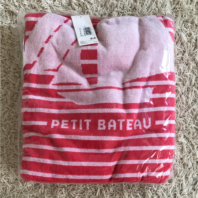 PETIT BATEAU(プチバトー)の新品☆プチバトー ノベルティ 寝袋&ビーチタオル☆ エンタメ/ホビーのコレクション(ノベルティグッズ)の商品写真