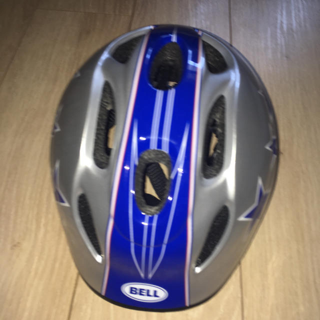 BELL - ヘルメットの通販 by naomarujan's shop｜ベルならラクマ