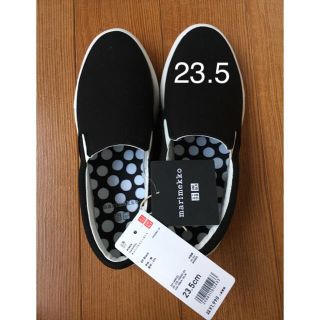 ユニクロ(UNIQLO)のUNIQLO×Marimekko キャンバススニーカー 23.5 黒(スリッポン/モカシン)