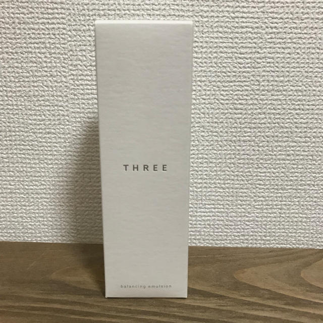 THREE(スリー)のTHREE バランシングエマルジョン(乳液) コスメ/美容のスキンケア/基礎化粧品(乳液/ミルク)の商品写真