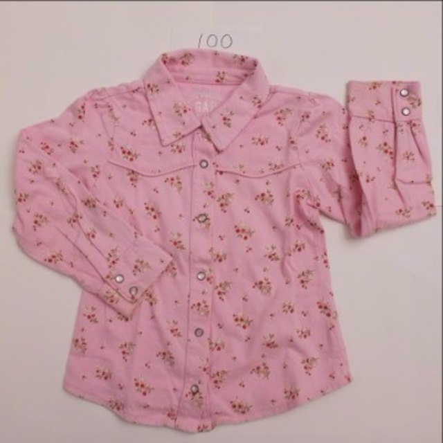 GAP(ギャップ)の☆かわいい　GAPシャツ　100ｃｍ キッズ/ベビー/マタニティのキッズ服女の子用(90cm~)(その他)の商品写真