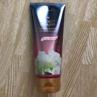 ヴィクトリアズシークレット(Victoria's Secret)のヴィクトリアズシークレット♡ボディクリーム シークレットチャーム(ボディクリーム)