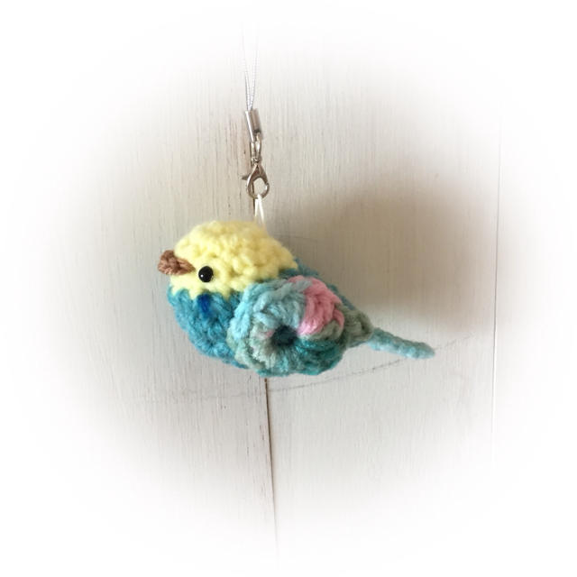 パステルレインボー★セキセイインコ 編みぐるみ ストラップ ハンドメイド 手作り
