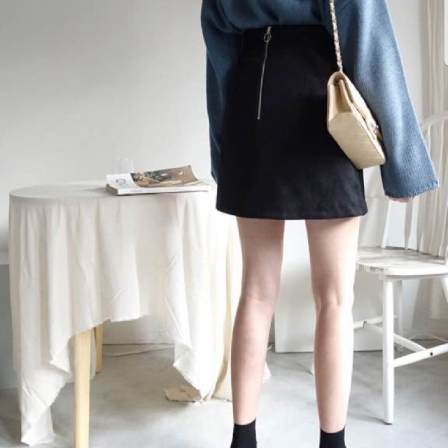 dholic(ディーホリック)の【DHOLIC】 スエードライク Aラインミニスカート Mサイズ 黒 レディースのスカート(ミニスカート)の商品写真