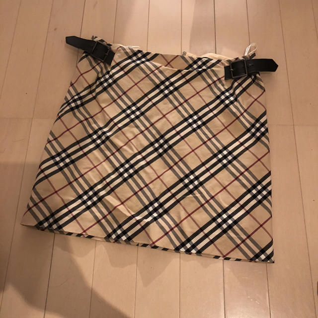 BURBERRY ノバチェックskirtのサムネイル