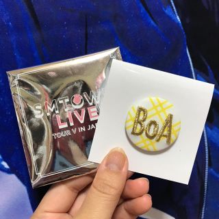 SMT 缶バッジ BoA(アイドルグッズ)