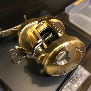 SHIMANO - 15カルカッタコンクエスト400 右巻き 新品 の通販 by