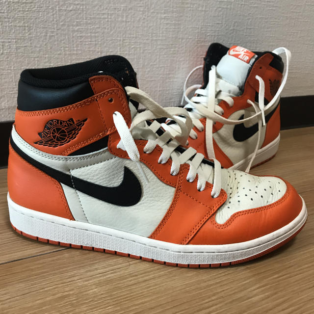 NIKE AIR JORDAN 1 RETRO HIGH OG シャタバ