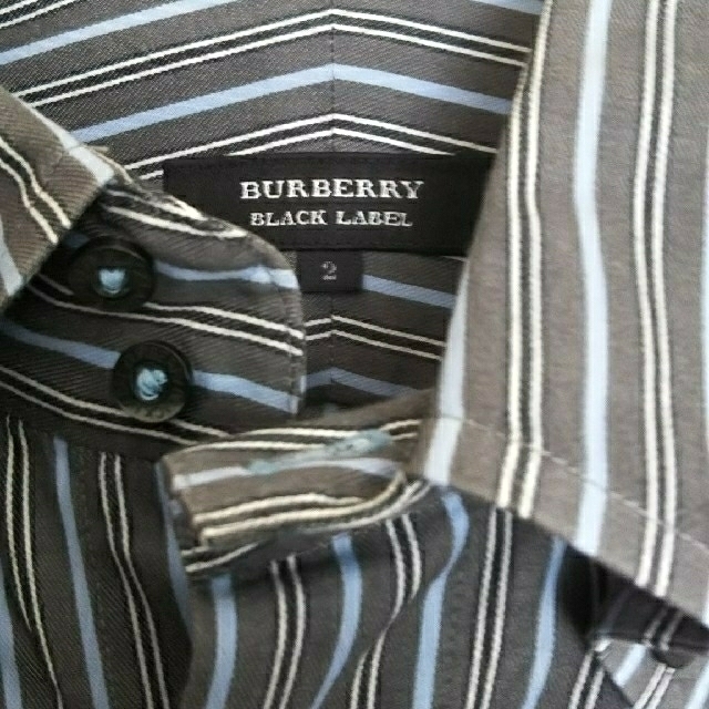 BURBERRY BLACK LABEL(バーバリーブラックレーベル)のバーバリーブラックレーベルストライプボタンダウンシャツボットーニカットソーＴ メンズのトップス(シャツ)の商品写真