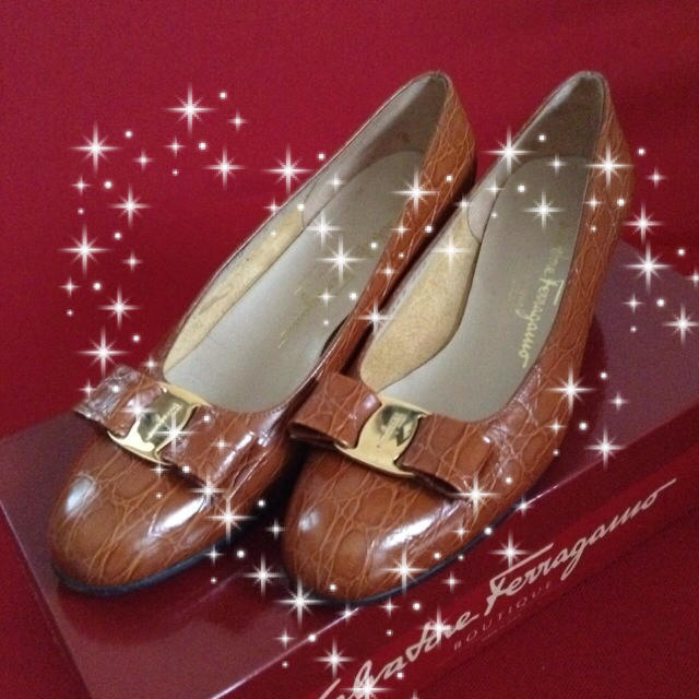 FERRAGAMO - フェラガモ 助けてsale♡