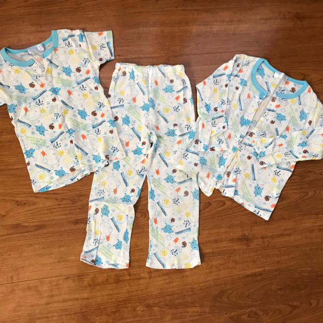 サンリオ(サンリオ)のパジャマ 3点セット キッズ/ベビー/マタニティのキッズ服男の子用(90cm~)(パジャマ)の商品写真