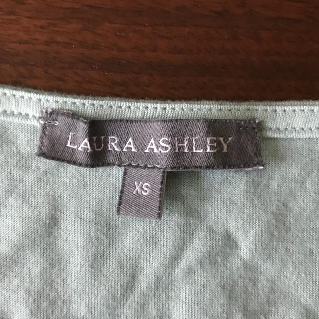 LAURA ASHLEY(ローラアシュレイ)の【新品、未使用】ローラ アシュレイ Tシャツ XS レディースのトップス(Tシャツ(半袖/袖なし))の商品写真