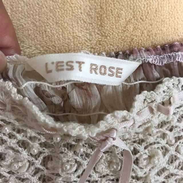 L'EST ROSE(レストローズ)のLESTROSE トップス 夏 レース 薔薇 美品 レディースのトップス(その他)の商品写真