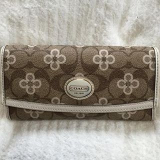 コーチ(COACH)の可愛い  長 財布 COACH 花柄(財布)