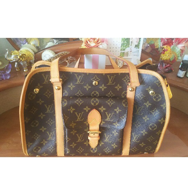 人気を誇る LOUIS VUITTON - LOUIS VUITTON犬用キャリーバッグ値下げ中