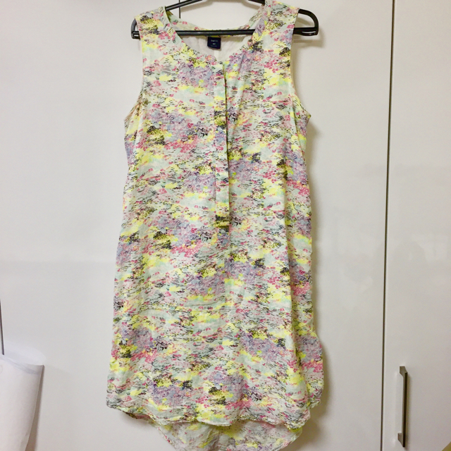 GAP Kids(ギャップキッズ)のGAP KIDS 160cm 花柄ワンピース キッズ/ベビー/マタニティのキッズ服女の子用(90cm~)(ワンピース)の商品写真