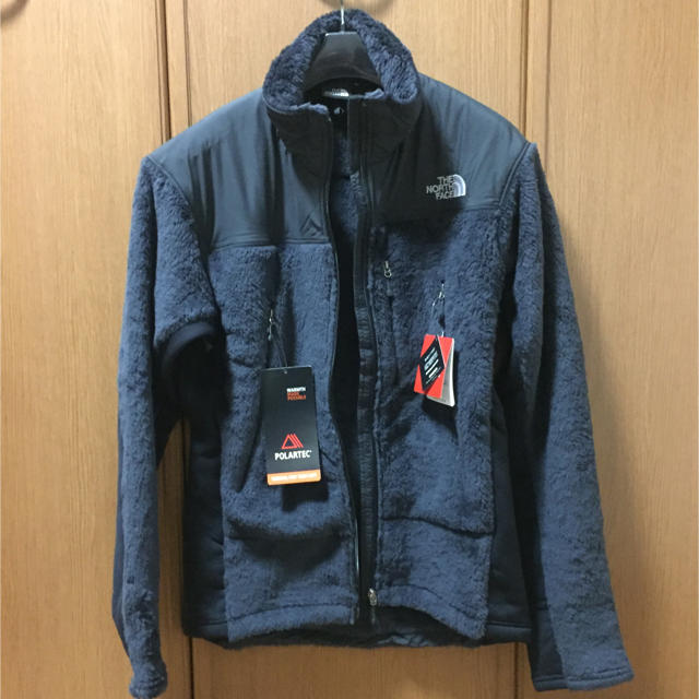 THE NORTH FACE(ザノースフェイス)のTHENORTHFACE  MOUNTAIN VERSA LOFT JACKET メンズのジャケット/アウター(ナイロンジャケット)の商品写真