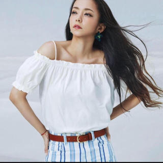エイチアンドエム(H&M)の安室奈美恵 H&M オフショルダートップス(Tシャツ(半袖/袖なし))