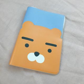 美品 カカオフレンズ  ライアン  パスポートケース 韓国(旅行用品)