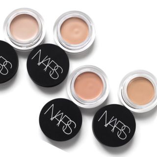 ナーズ(NARS)の期間限定値下げ中！人気色NARS未使用ソフトマットコンプリートコンシーラー (コンシーラー)