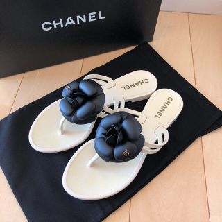 シャネル(CHANEL)の美品❤️ CHANEL カメリアサンダル 35(サンダル)