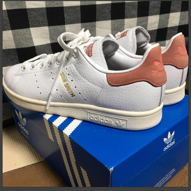 adidas(アディダス)のはんなり様専用！！【新品】adidasスタンスミス ピンク（24.0㎝） レディースの靴/シューズ(スニーカー)の商品写真