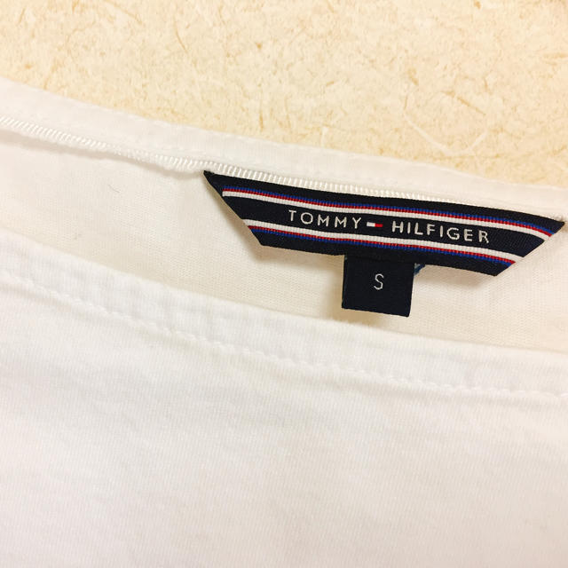 TOMMY HILFIGER(トミーヒルフィガー)のトミー フリル Ｔシャツ レディースのトップス(Tシャツ(半袖/袖なし))の商品写真