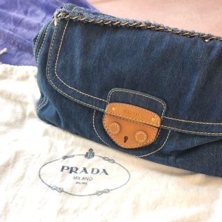 プラダ(PRADA)の《プラダ》デニムチェーンバック(ショルダーバッグ)