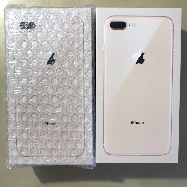 iPhone(アイフォーン)の【新品】iphone8 plus 256 GB docomo ゴールド ドコモ スマホ/家電/カメラのスマートフォン/携帯電話(スマートフォン本体)の商品写真