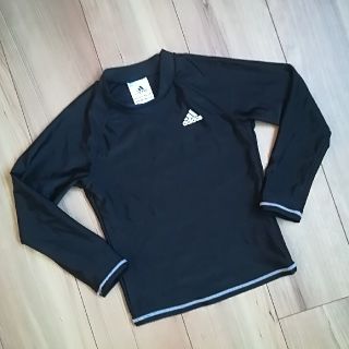 アディダス(adidas)のちりちりチッチ様専用　アディダス　ラッシュガード130(水着)