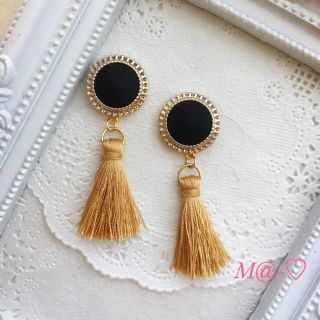 ブラック×タッセル♡ピアス♡イヤリングに変更出来ます♡(ピアス)