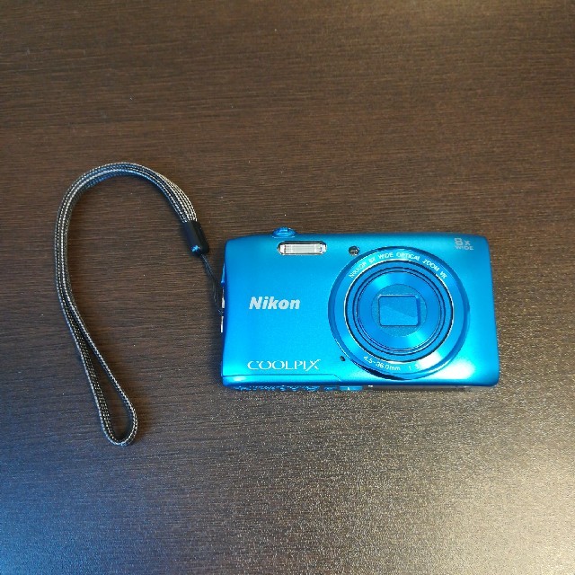 Nikon(ニコン)のcoolpix S3600 スマホ/家電/カメラのカメラ(コンパクトデジタルカメラ)の商品写真